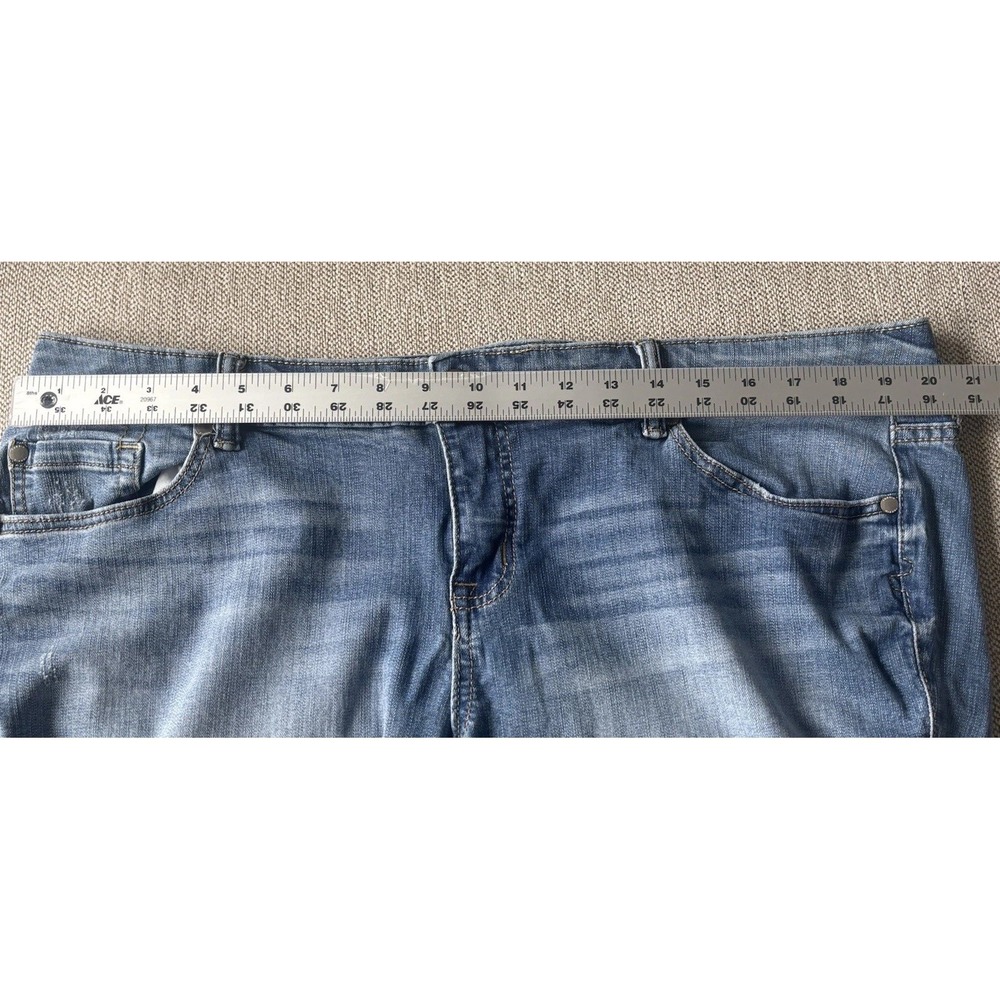 Torrid Skinny Jeans Womens 20 Blue Medium Embroidered Eyelet Raw Hem Stretch - Picture 10 of 13